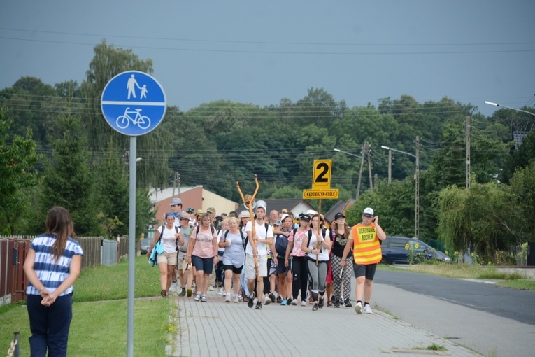 Pielgrzymkowy postój w Gwoździanach