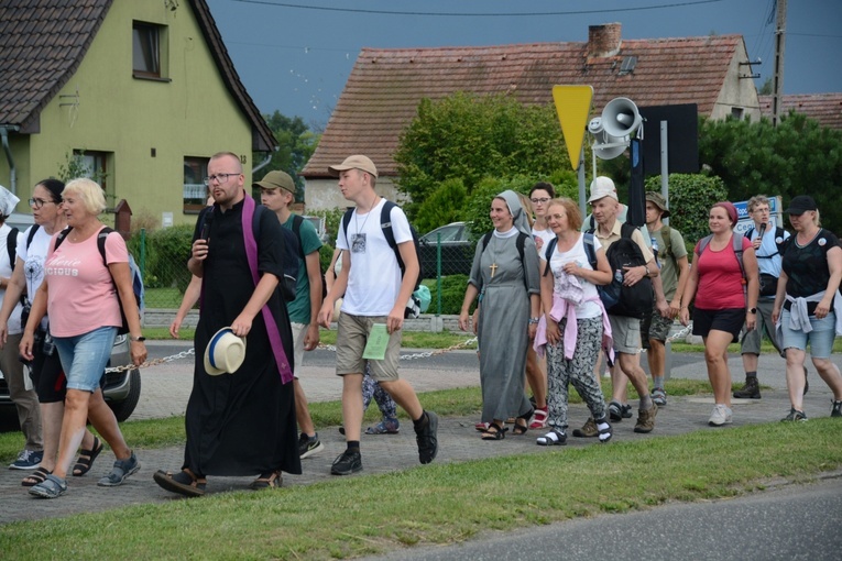 Pielgrzymkowy postój w Gwoździanach