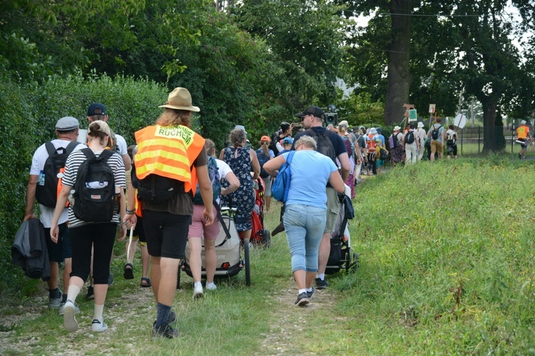 Pielgrzymkowy postój w Gwoździanach