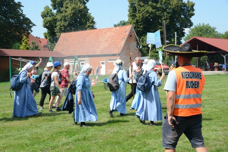 Pielgrzymkowy postój w Gwoździanach