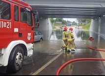 Śląskie. Ponad 300 interwencji strażaków w związku z burzami