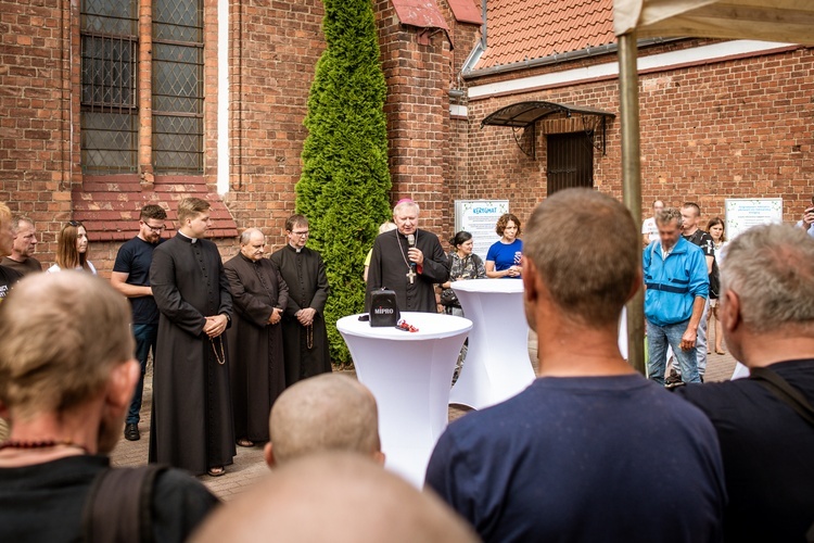 Działalność ma przede wszystkim charakter ewangelizacyjny.