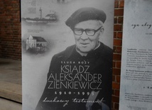 Wystawę o ks. Aleksandrze Zienkiewiczu można zobaczyć w Opolu