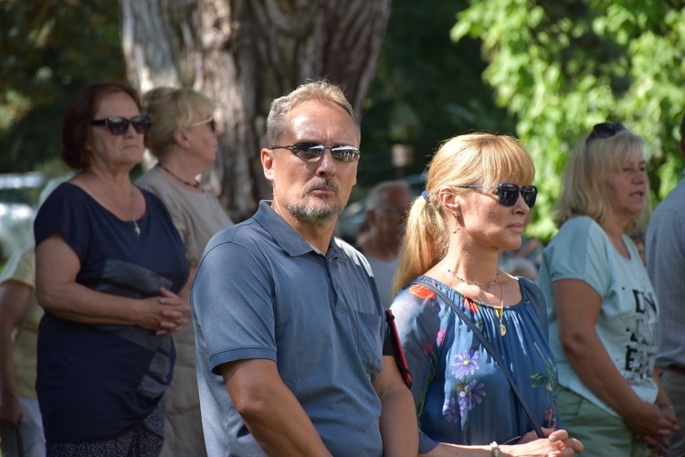 Archidiecezjalna Pielgrzymka Żywego Różańca do Henrykowa 2023