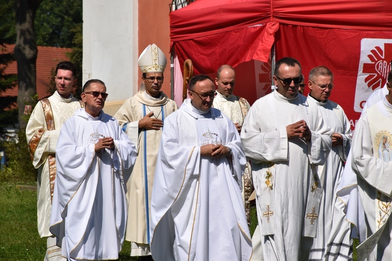 Archidiecezjalna Pielgrzymka Żywego Różańca do Henrykowa 2023