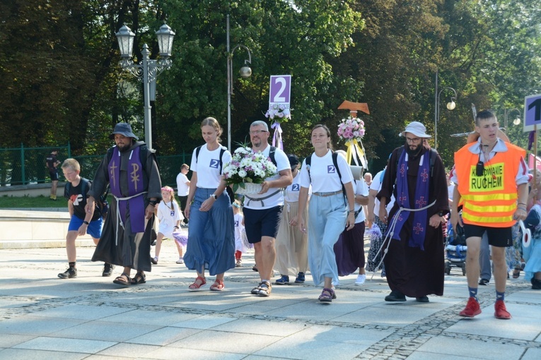 Wejście na Jasną Górę - część 1