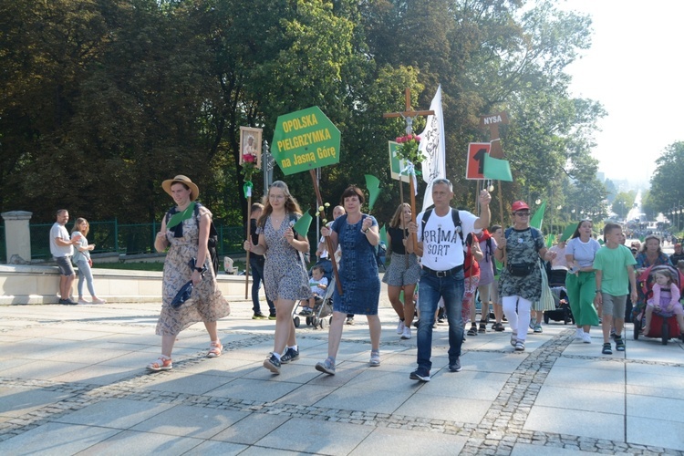 Wejście na Jasną Górę - część 1