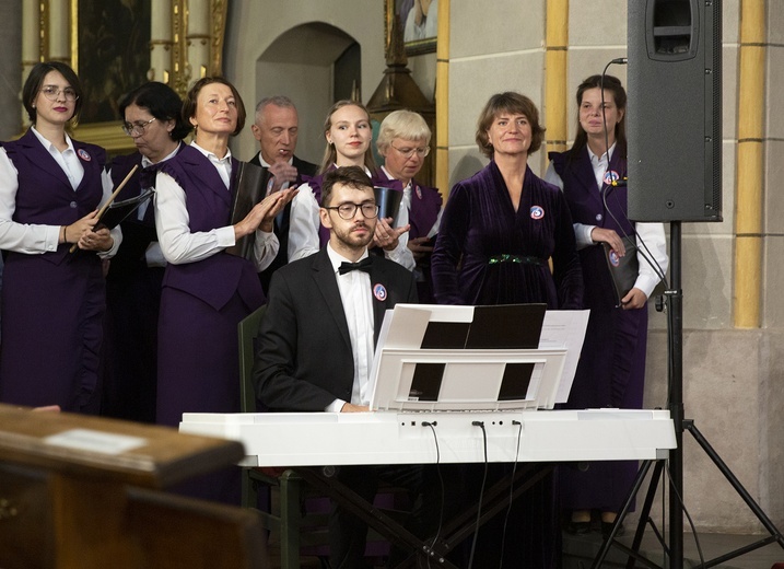 Chóry polonijne w Białogardzie, cz. 1