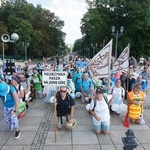 Wejście pielgrzymki gliwickiej na Jasną Górę