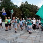 Wejście pielgrzymki gliwickiej na Jasną Górę