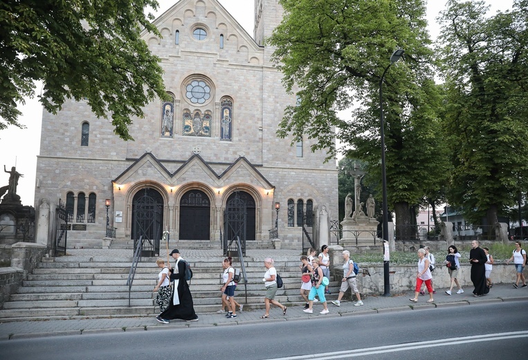 Archidiecezja. Kobiety w drodze do Matki (PLAN PIELGRZYMKI)