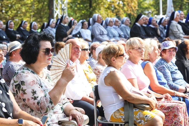 Piekary kobiet 2023. Procesja i powitanie pątniczek