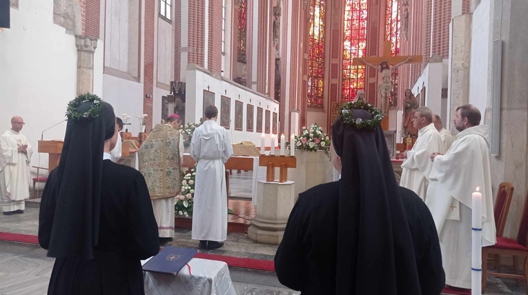 Srebrne jubileusze sióstr marianek świętowane w kościele na Piasku