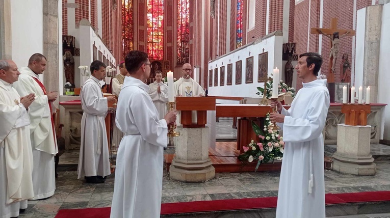 Srebrne jubileusze sióstr marianek świętowane w kościele na Piasku