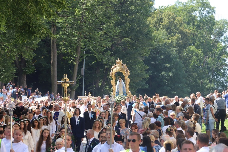 Zakończenie uroczystości ku czci Wniebowzięcia NMP w Kalwarii Zebrzydowskiej