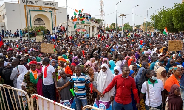 Niger: Puczyści zapowiadają przywrócenie cywilnych rządów. Kiedy?