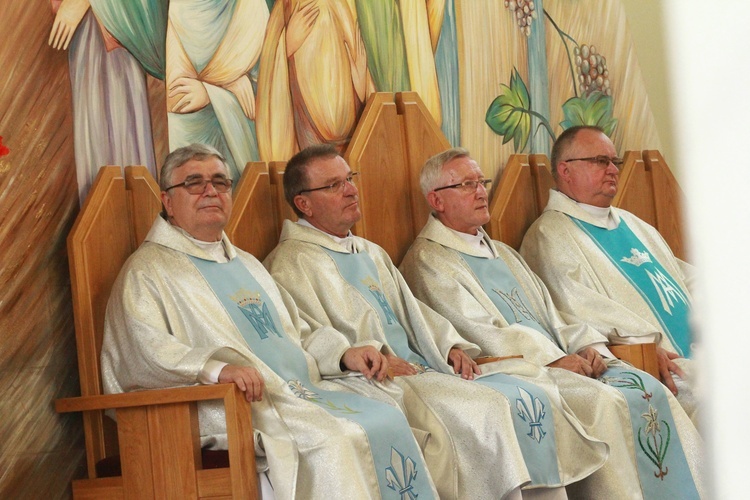 Wieńce z sanktuarium w Borkach