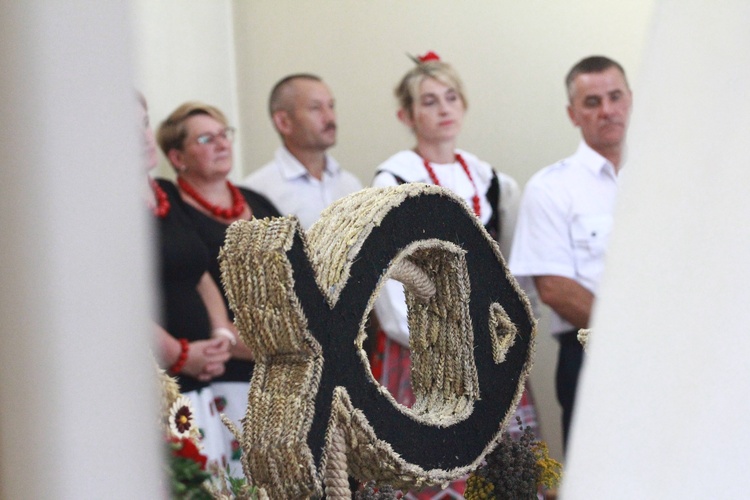 Wieńce z sanktuarium w Borkach