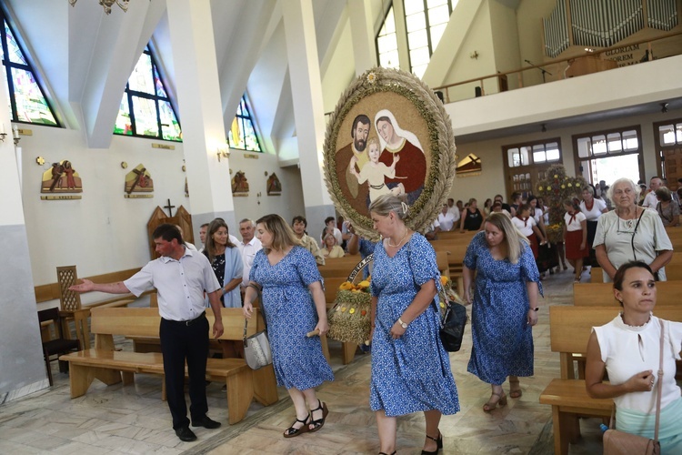 Wieńce z sanktuarium w Borkach