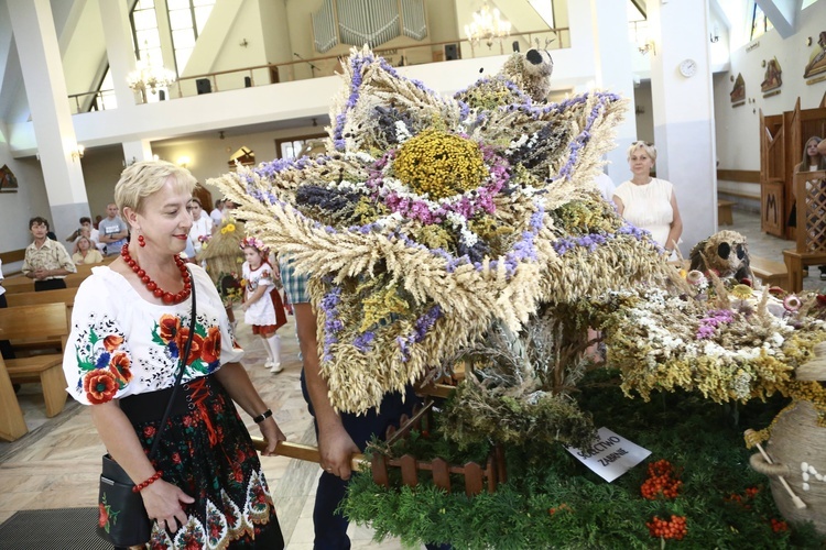 Wieńce z sanktuarium w Borkach