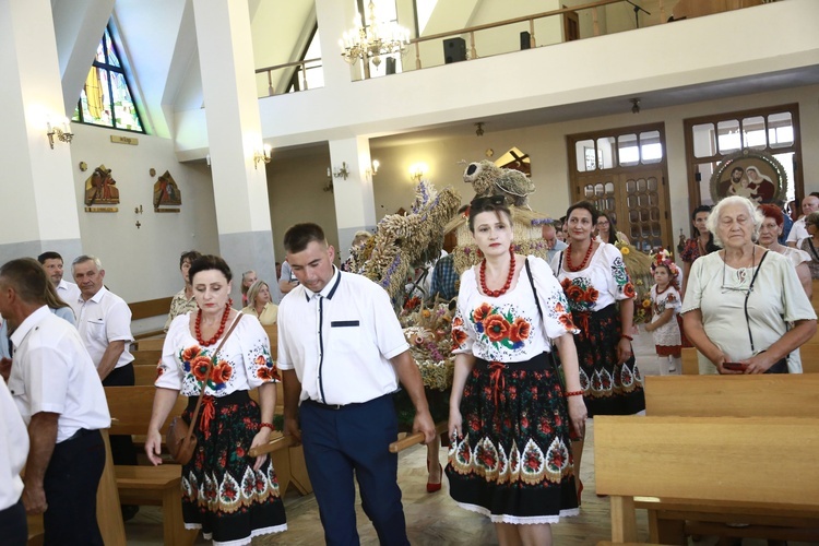 Wieńce z sanktuarium w Borkach