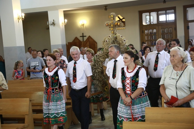 Wieńce z sanktuarium w Borkach