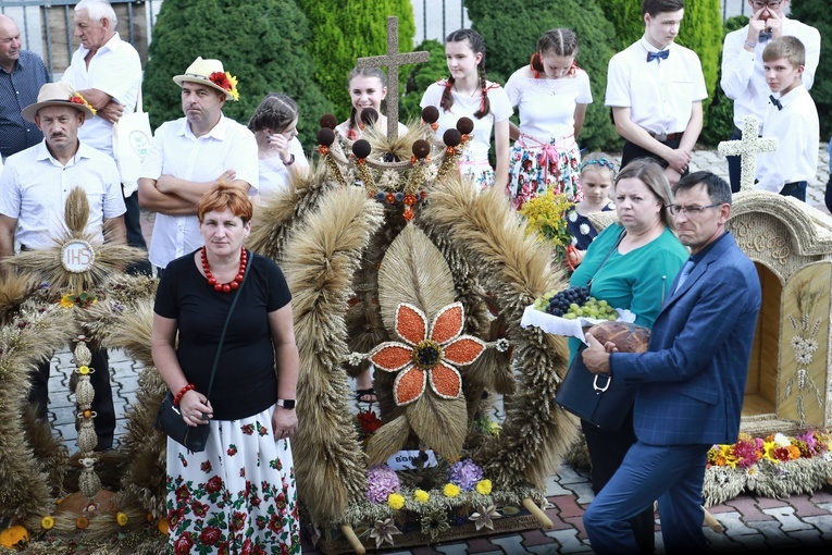 Wieńce z sanktuarium w Borkach