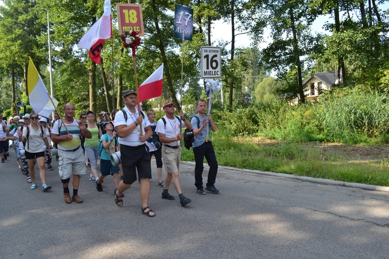 Grupa 16, 17, 18