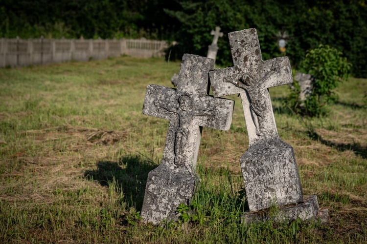 Kamienne krzyże bruśnieńskie