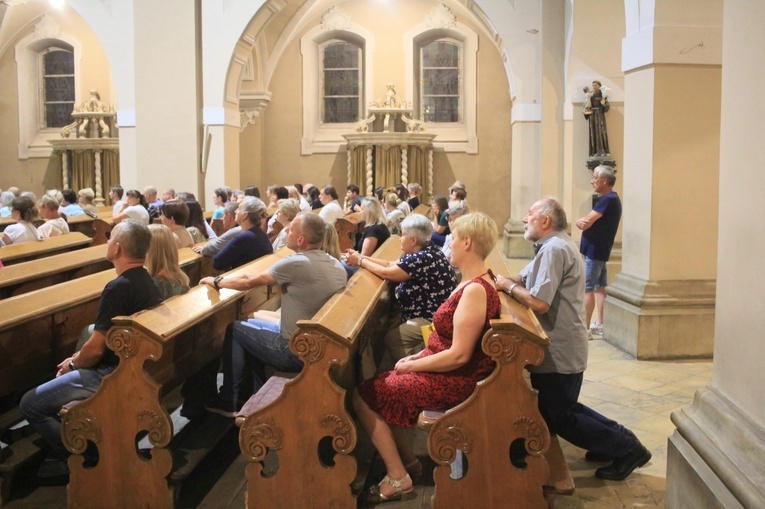 Strzeleckie spotkania ze św. Tereską z Lisieux