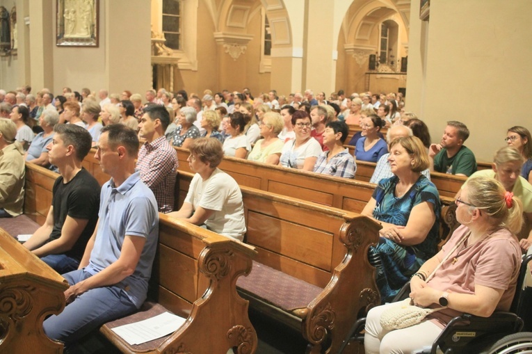 Strzeleckie spotkania ze św. Tereską z Lisieux