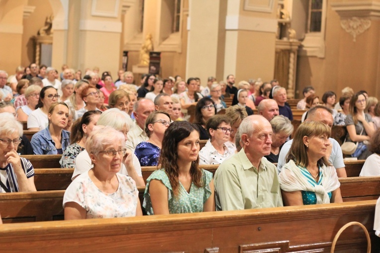 Strzeleckie spotkania ze św. Tereską z Lisieux