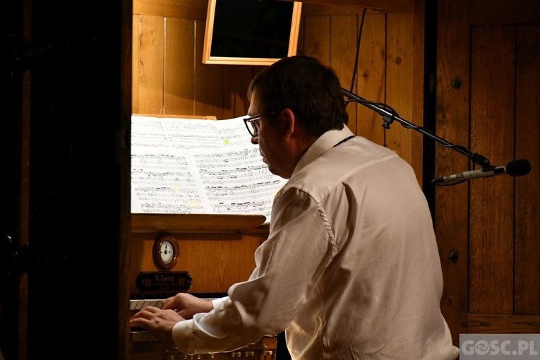 Drezdenko. Wokół króla instrumentów 