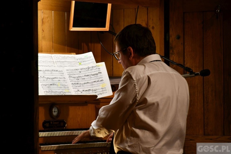 Drezdenko. Wokół króla instrumentów 