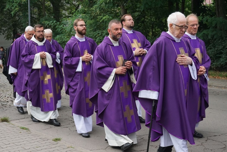 Pogrzeb śp. ks. infułata Pawła Pyrchały - cz. 2