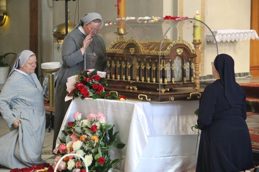 Rybnik-Chwałowice. Peregrynacja relikwii św. Teresy z Lisieux