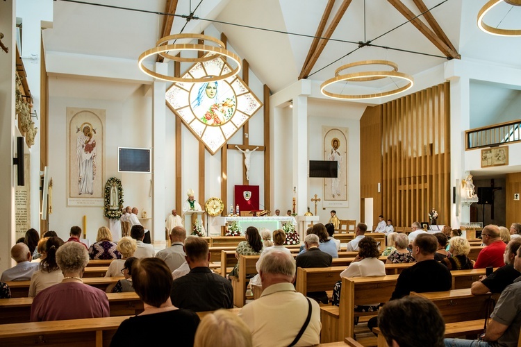 Poświęcenie kaplicy wieczystej adoracji