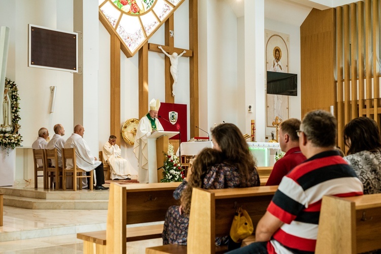 Poświęcenie kaplicy wieczystej adoracji