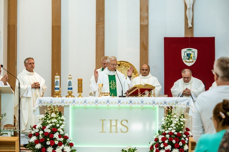 Poświęcenie kaplicy wieczystej adoracji