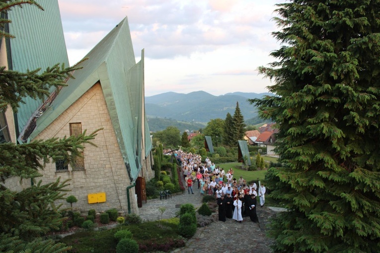 Pielgrzymka z Łąkty do Pasierbca