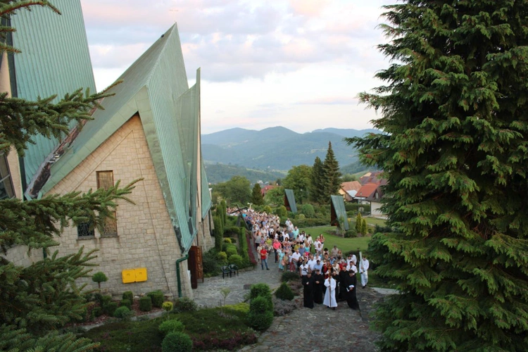 Pielgrzymka z Łąkty do Pasierbca