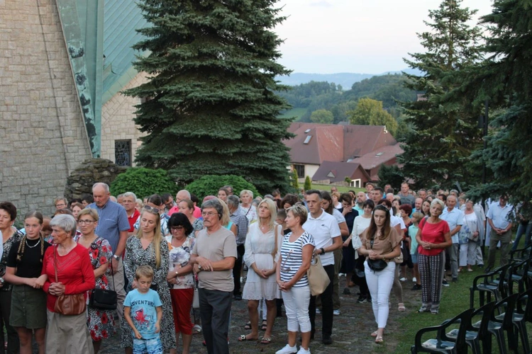 Pielgrzymka z Łąkty do Pasierbca