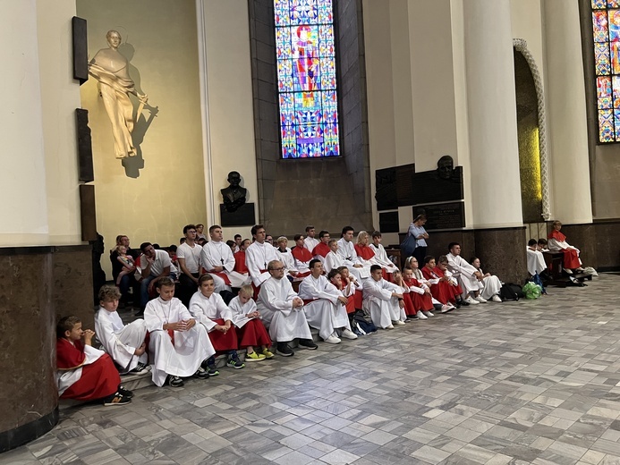 Katowice. Powakacyjne spotkanie ministrantów w katedrze Chrystusa Króla 