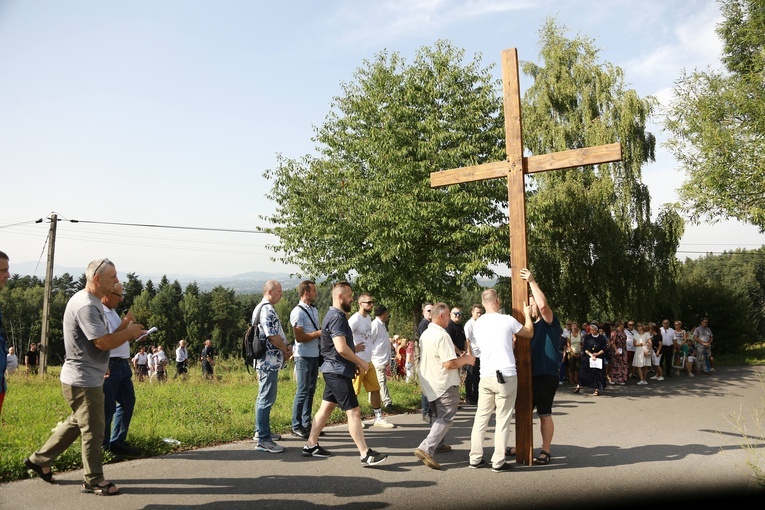 Droga Krzyżowa na Góry Jamnickie