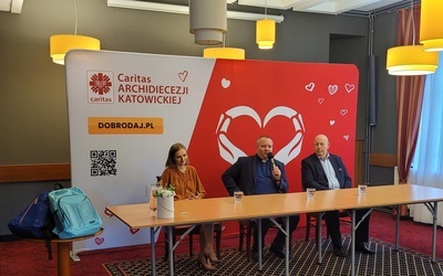 Katowice. Caritas Archidiecezji Katowickiej przekaże 1500 tornistrów