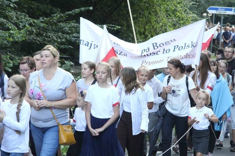 Wielogłowy. Droga Krzyżowa na Górę Kożuch