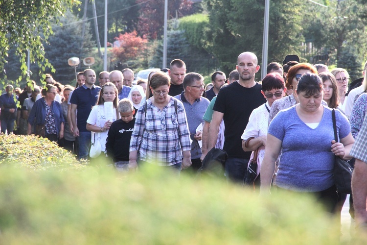 Wielogłowy. Droga Krzyżowa na Górę Kożuch