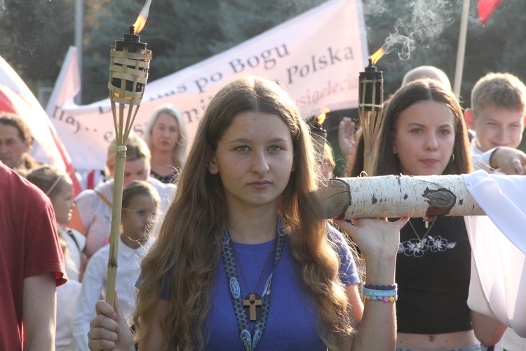 Wielogłowy. Droga Krzyżowa na Górę Kożuch