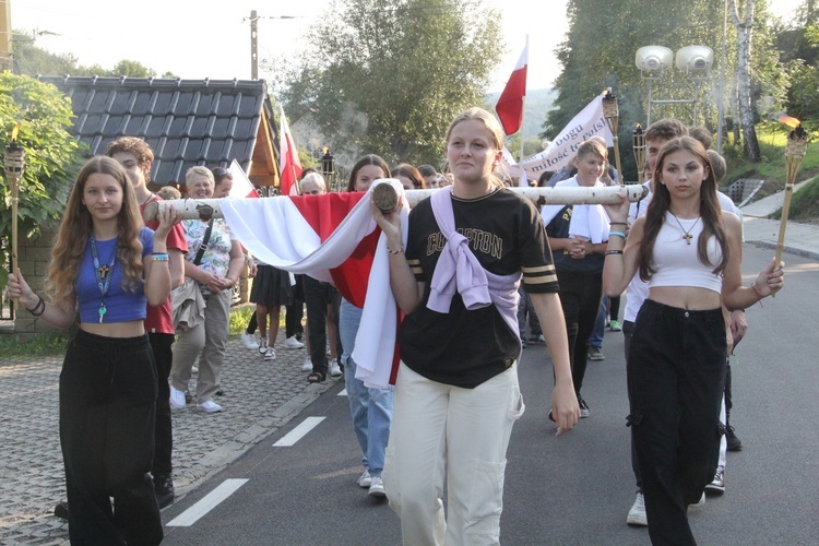 Wielogłowy. Droga Krzyżowa na Górę Kożuch