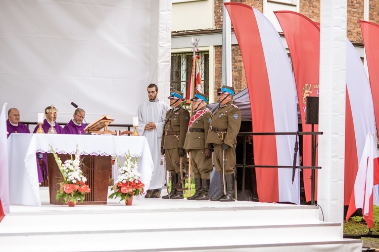 Msza św. przy pomniku Obrońców Poczty Polskiej 2023